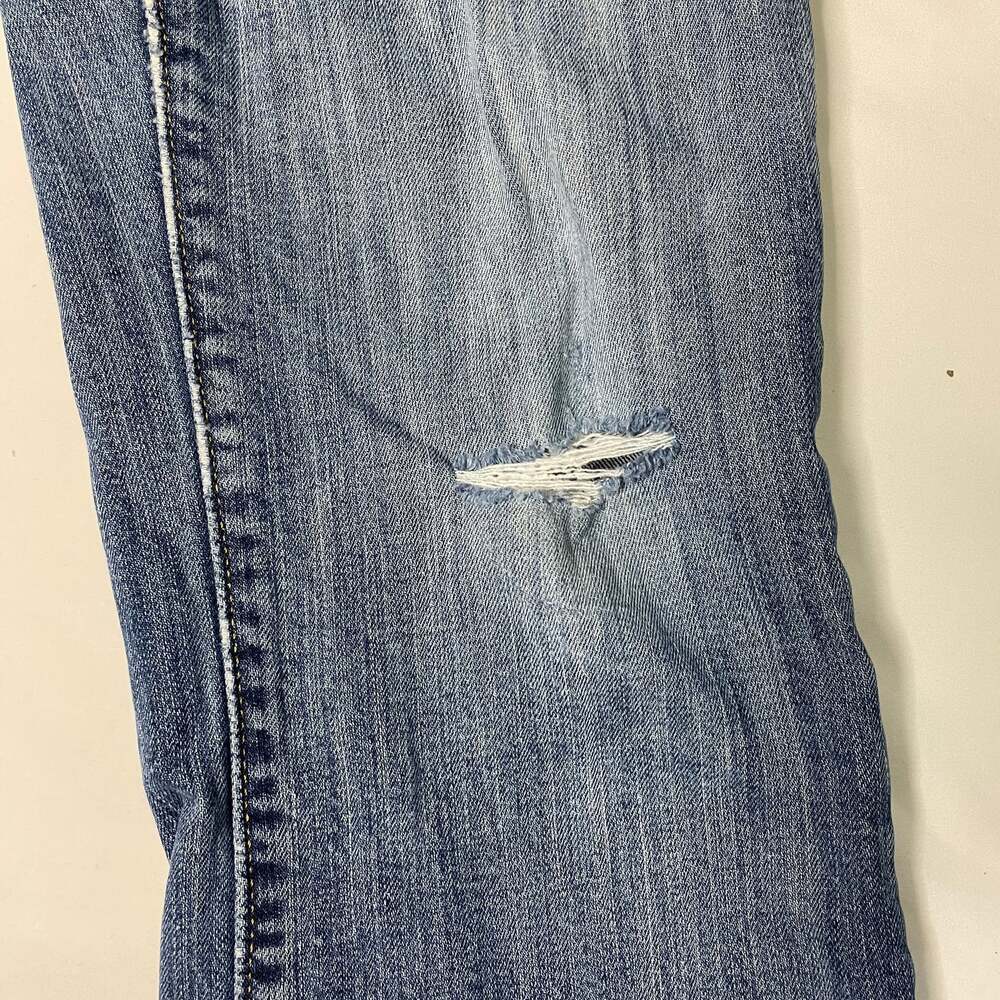 Levi’s 515 Straight Leg Jeans Women’s Size 6 Distressed Denim - Picture 3 of 9